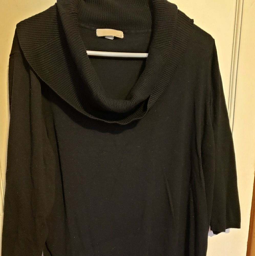B2G1 Cowl neck 3/4 sleeve sweater